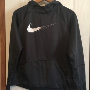 Boys Nike hoodie Dri fit size 16